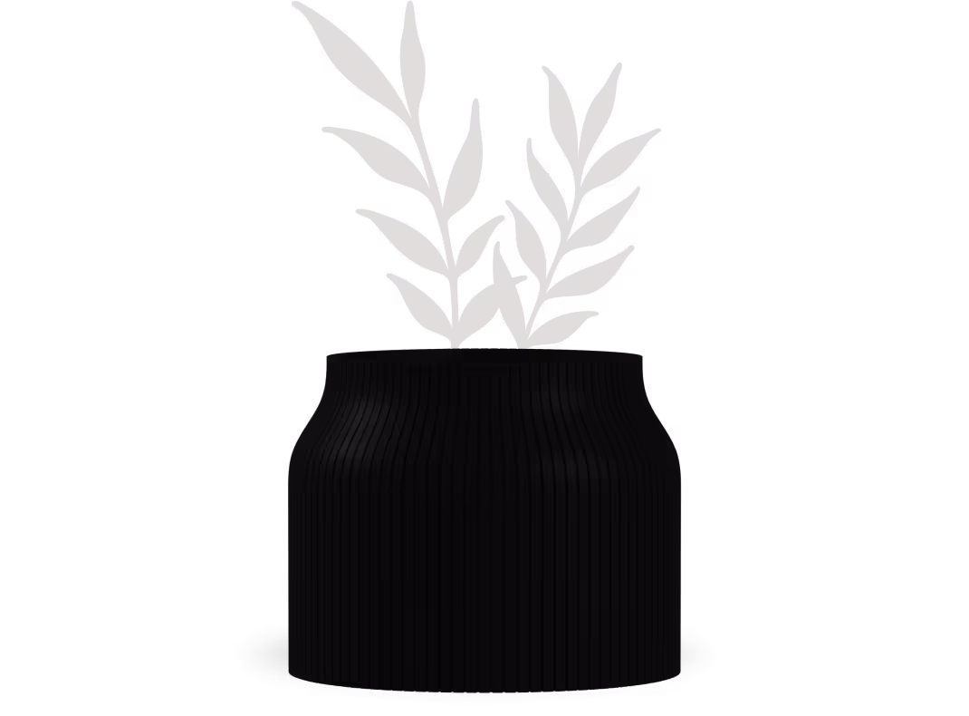 Balanced size planter in Black
