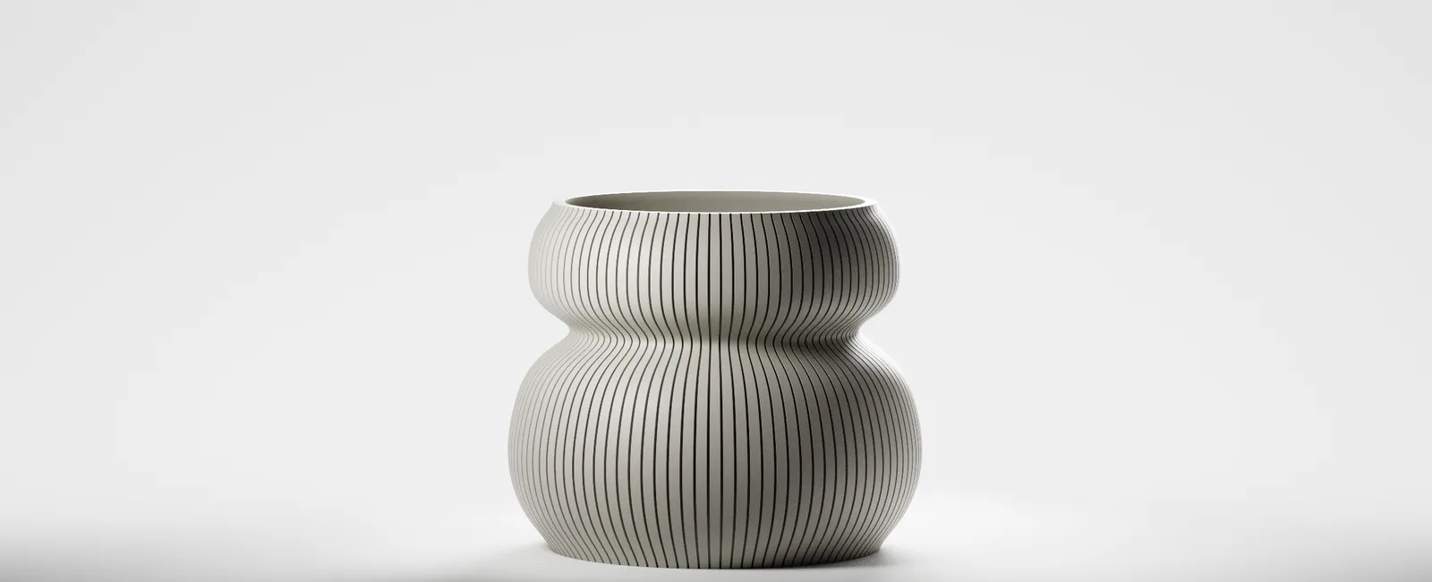 Ōsōji planter in Khaki, Balanced size, Flow design